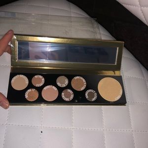 MAC Power Hungry Palette